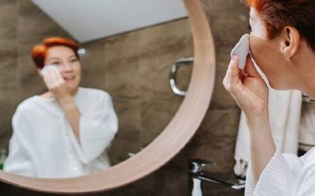 تناول بعض الأطعمة والتعرض للشمس: أسباب رئيسية لظهور البقع الجلدية