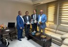 مؤسسة رسالة السلام تهدي مدير إدارة العلوم والبحث العلمي بـ"ألكسو" إصدارات المكتبة الرقمية للشرفاء الحمادي ومركز العرب