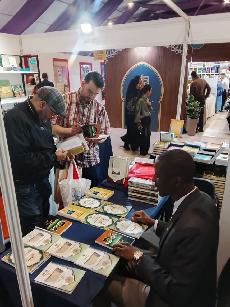 إقبال كبير على جناح “رسالة السلام” بمعرض الرباط للكتاب  وإشادة واسعة برؤية المفكر الأستاذ علي محمد الشرفاء الحمادي