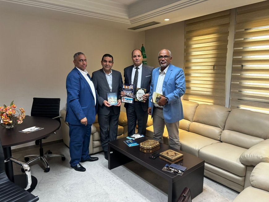 وفد «رسالة السلام العالمية» يلتقي مدير إدارة العلوم والبحث العلمي بمنظمة (ألكسو) في تونس لتعزيز التعاون الفكري والبحثي