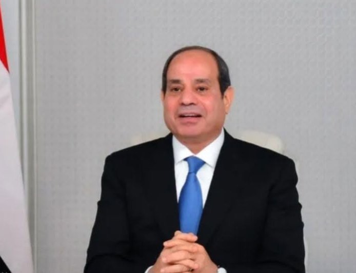 رئيس أكاديمية السادات يهنئ الرئيس السيسي والشعب المصري بمناسبة ذكرى ثورة 30 يونيو