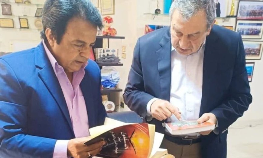 رئيس وزراء مصر الأسبق يشيد بمؤلفات المفكر العربي على الشرفاء