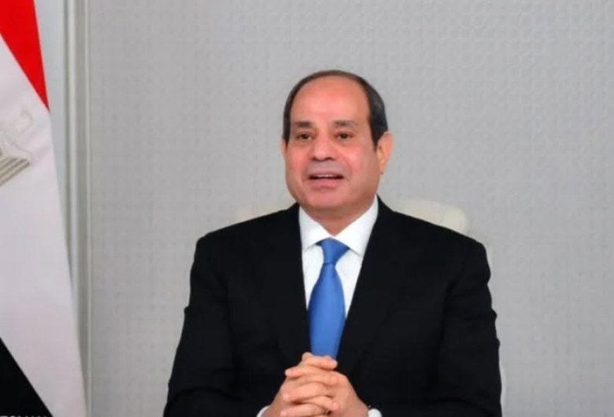 رئيس أكاديمية السادات يهنئ الرئيس السيسي والشعب المصري بمناسبة ذكرى ثورة 30 يونيو