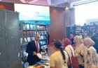 بالصور .. إقبال كبير على مؤلفات الشرفاء الحمادي في معرض مكتبة الإسكندرية