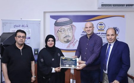 مركز العرب للأبحاث والدراسات يكرّم أعضاء بالنادي الأهلي تقديرًا لإسهاماتهم المجتمعية