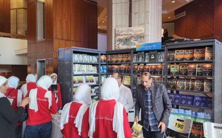 بالصور ..إقبال منقطع النظير على جناح مؤسسة رسالة السلام العالمية بمعرض الإسكندرية الدولي للكتاب