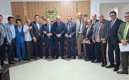 أعضاء مؤسسة رسالة السلام العالمية يناقشون مشروع تطوير جامعة الدول العربية للمفكر العربي علي محمد الشرفاء الحمادي