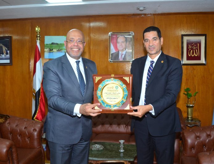 أكاديمية السادات تبحث مستقبل التأمين والرعاية الصحية.. وتوقع بروتوكولي تعاون مع GIG ومصر للتأمين