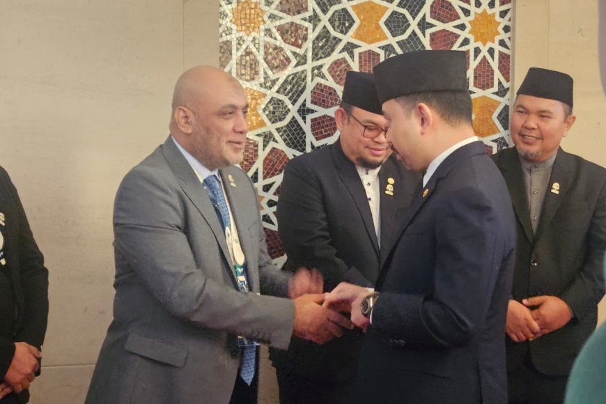 د. تامر الغزاوي يلتقي مع  الأمير عبد الملك  حسن البلقية