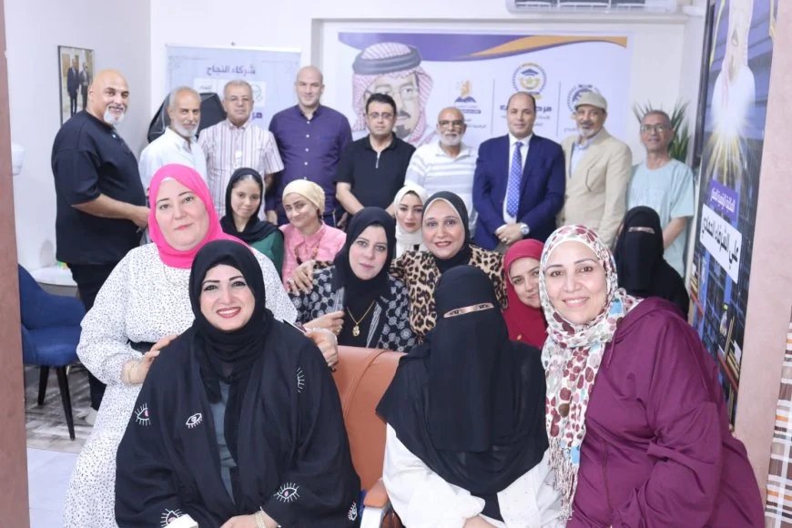 انطلاق الموسم الثقافي الثاني للمكتبة الرقمية للشرفاء الحمادي بمناقشة كتاب "السلام يصنع التعايش" بحضور حشد من أعضاء النادي الأهلي