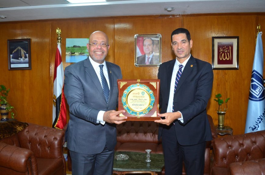أكاديمية السادات تبحث مستقبل التأمين والرعاية الصحية.. وتوقع بروتوكولي تعاون مع GIG ومصر للتأمين