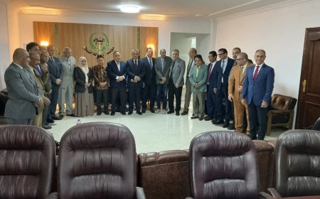 وفد جامعة مولانا مالك إبراهيم الإندونيسية يزور مؤسسة رسالة السلام بالقاهرة لبحث التعاون الثقافي والفكري وتعزيز جسور التواصل بين الشعوب | صور