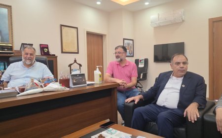 عميد كلية الشريعة بجامعة نجم الدين أربكان بمدينة قونية التركية  يستقبل وفد رسالة السلام العالمية