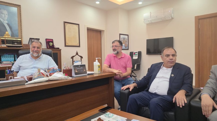 عميد كلية الشريعة بجامعة نجم الدين أربكان بمدينة قونية التركية  يستقبل وفد رسالة السلام العالمية