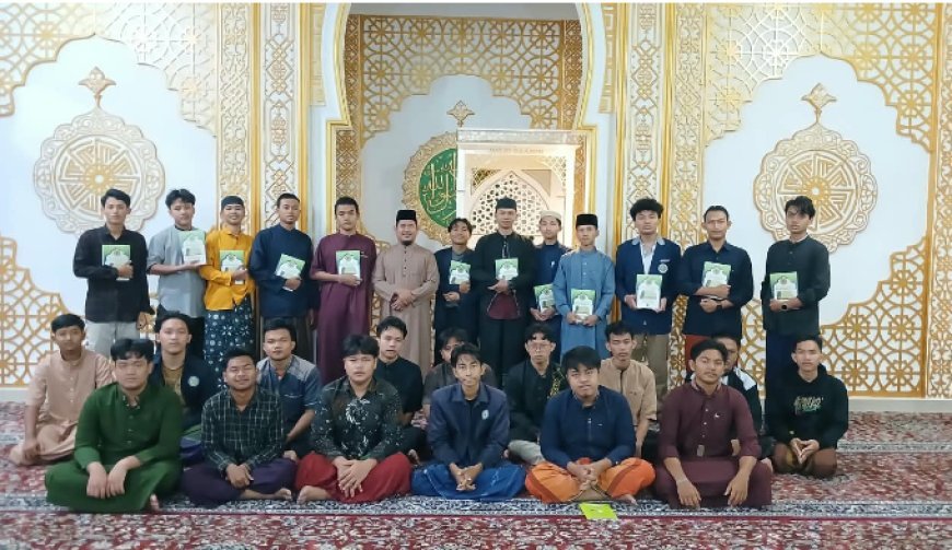 معهد  دار الفتح لامبونح يضيف كتاب «شرعة الله ومناهجه» للمفكر على الشرفاء إلى المنهج الدراسي