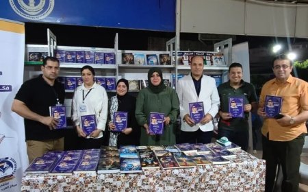 الكاتبة والأديبة غادة مأمون تزور جناح المكتبة الرقمية للشرفاء الحمادي بمعرض نادي الترسانة للكتاب