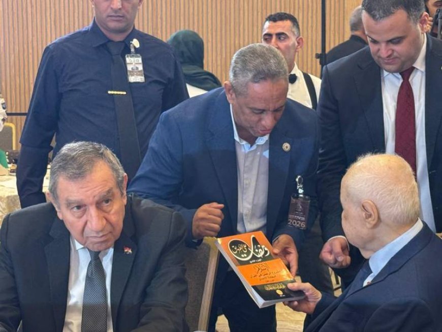 لطلال أبو غزالة رؤية «ومضات على الطريق» وأهداف مؤسسة رسالة السلام بحضور عصام شرف سبتمبر 27,