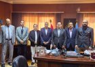 وفد مؤسسة رسالة السلام العالمية يهدي وكيل أول وزارة الشباب والرياضة بالإسكندرية كتابين للمفكر العربي علي الشرفاء الحمادي