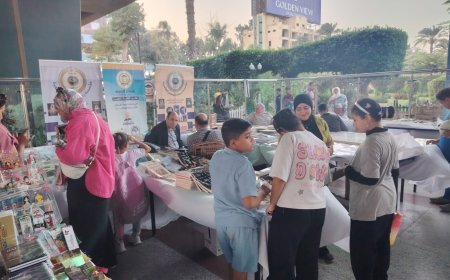 إقبال لافت وزحام القراء على جناح مؤسسة رسالة السلام بمعرض مركز شباب الجزيرة