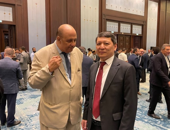 رئيس مجلس أمناء مؤسسة رسالة السلام بالقاهرة يلتقي مع  سفير سنغافورة بالقاهرة ويستعرض رؤية مؤسسة رسالة السلام لنشر قيم السلام والعدل والرحمة